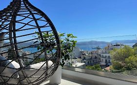 Thea Luxury Apartment